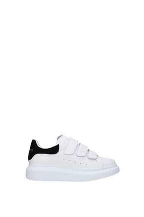 Alexander McQueen أحذية رياضية oversize نساء جلد أبيض أسود