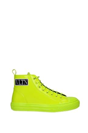 Valentino Garavani أحذية رياضية vltn رجال جلد براءات الاختراع أصفر فلوو أصفر